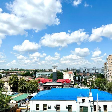 Comfortable Apartments With A Coffee Machine In The City Centre, Zlata Plaza Rivne Exterior foto