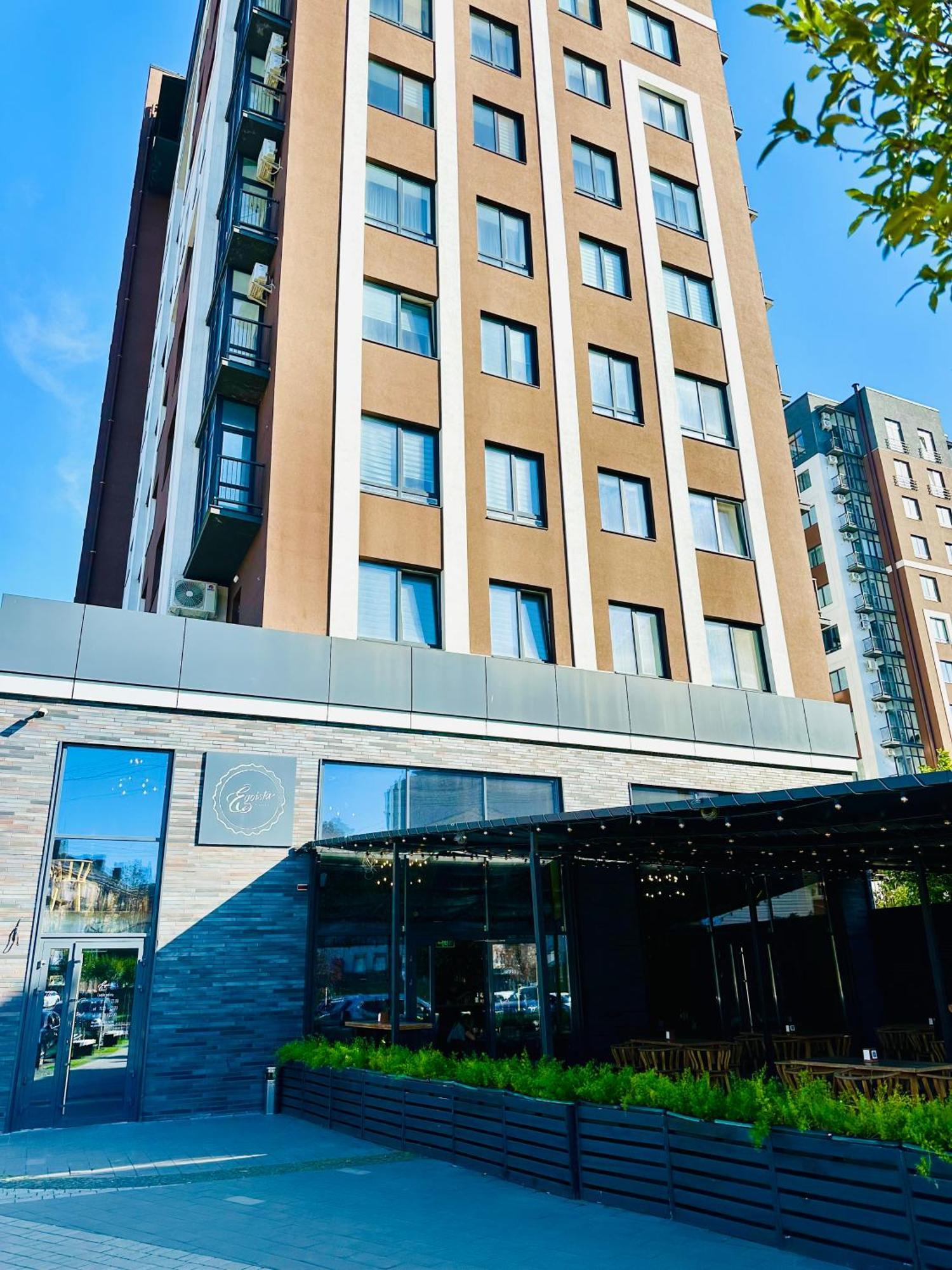 Comfortable Apartments With A Coffee Machine In The City Centre, Zlata Plaza Rivne Exterior foto