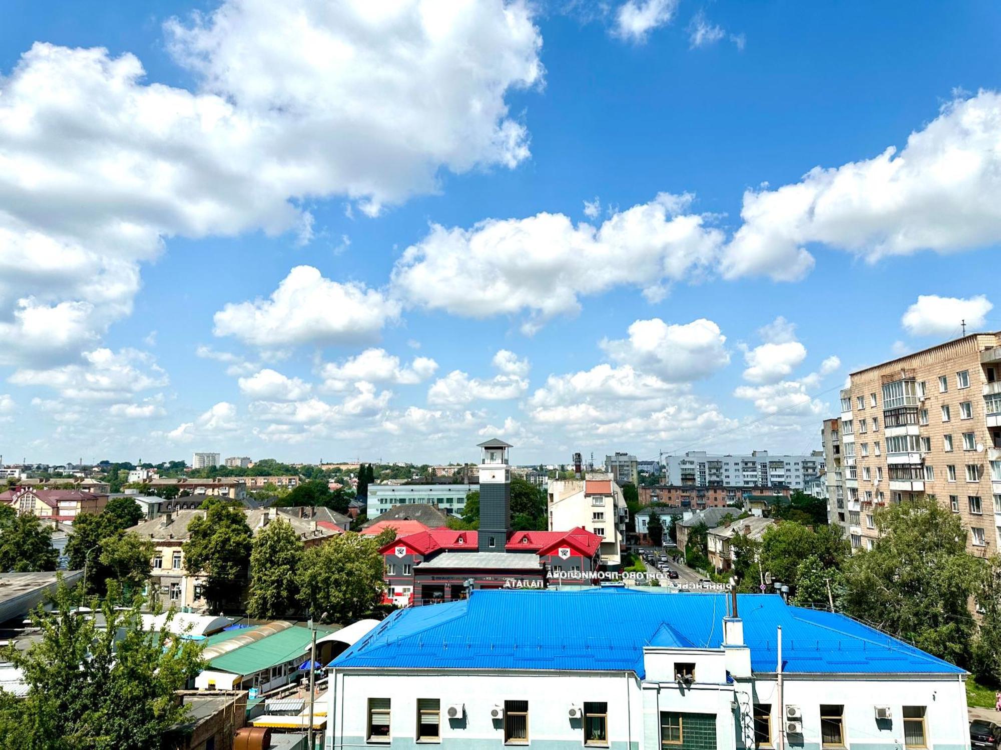 Comfortable Apartments With A Coffee Machine In The City Centre, Zlata Plaza Rivne Exterior foto