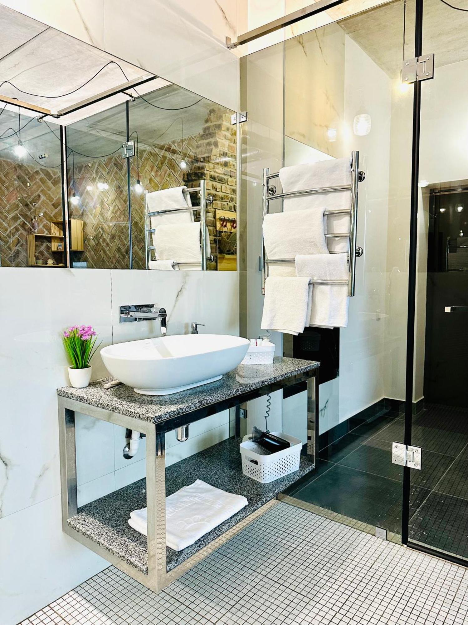 Comfortable Apartments With A Coffee Machine In The City Centre, Zlata Plaza Rivne Exterior foto